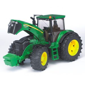 Bruder Трактор John Deere 7930